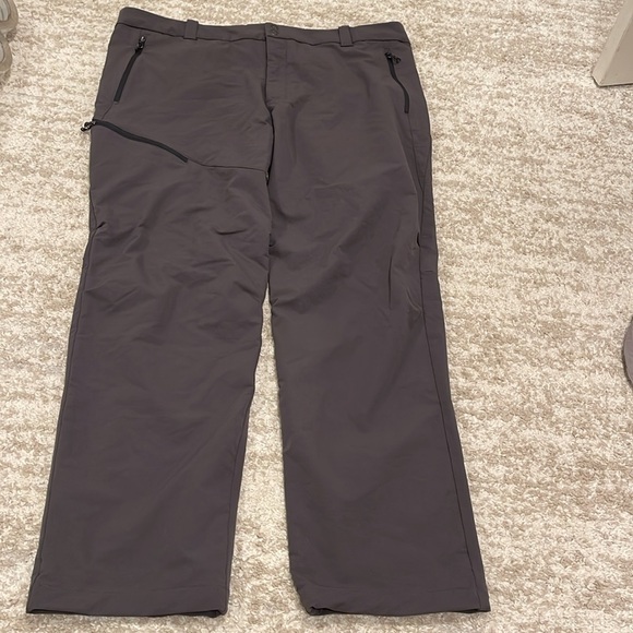 REI Co-op Men's Soft-Shell Pants Size 42/32 - Picture 2 of 9